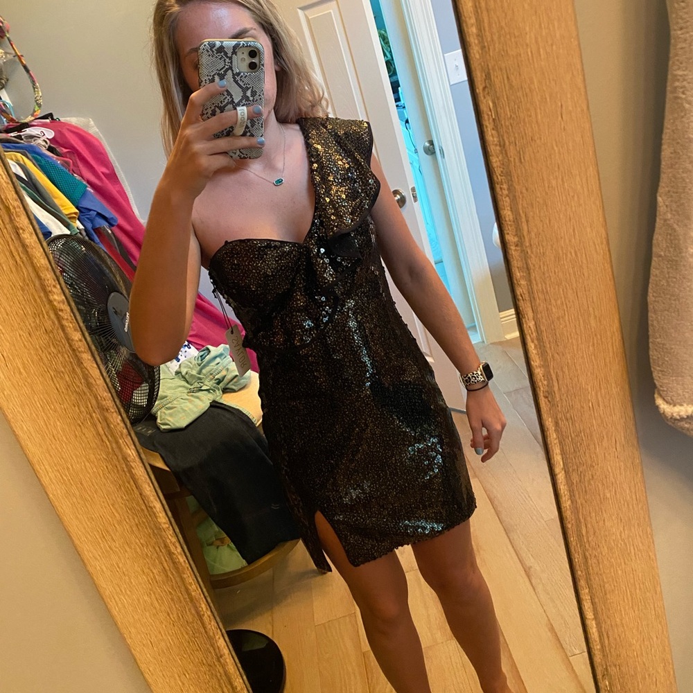 One shoulder sequined homecoming dress